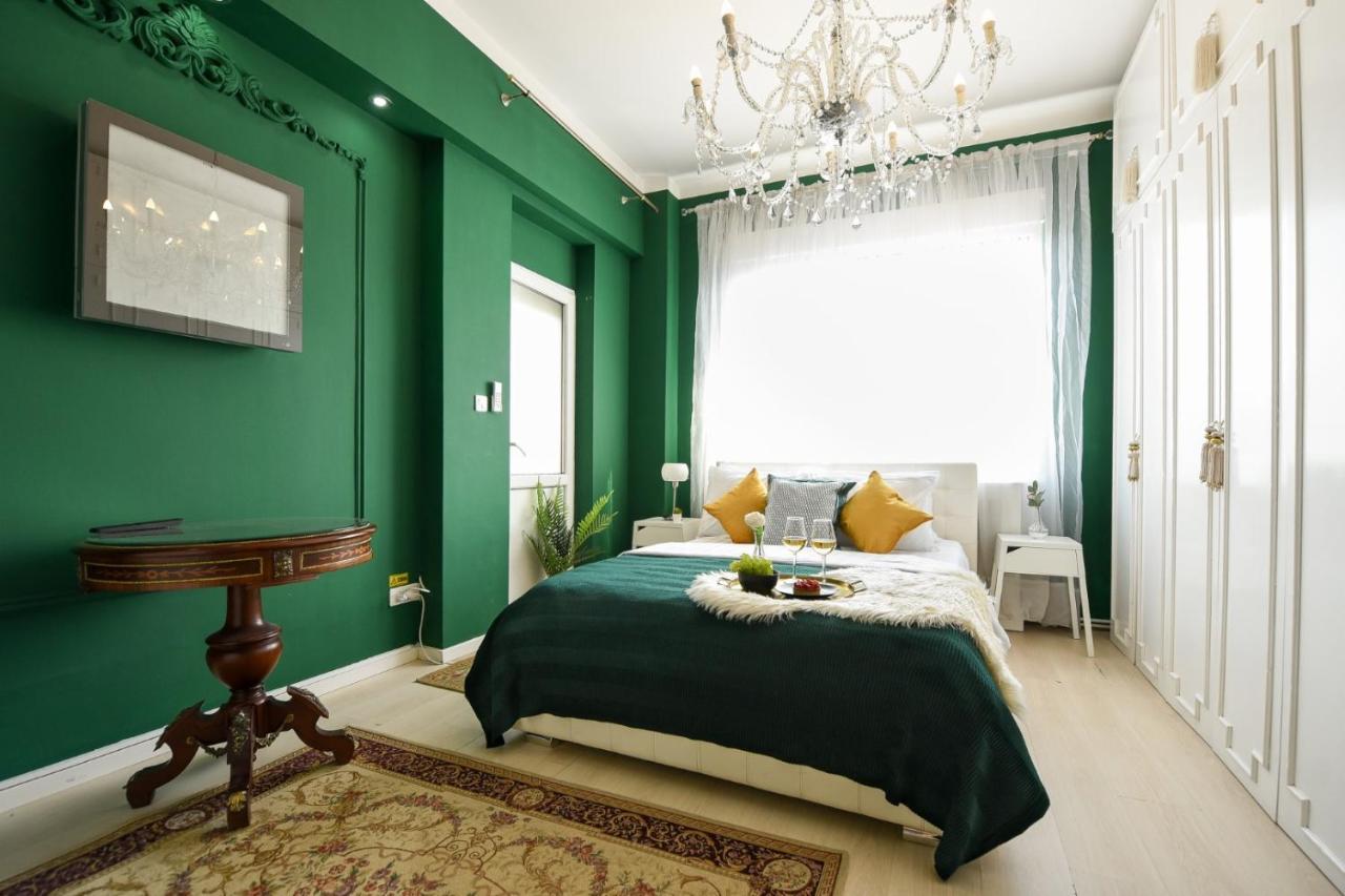 Baroque Splendor: Breathtaking Views & Design Bucareste Exterior foto